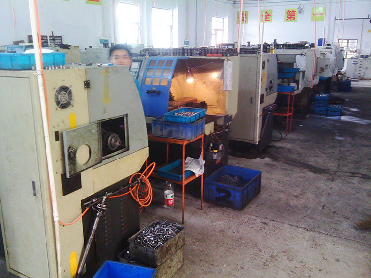6 CNC LATHE